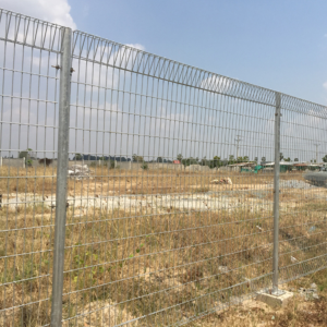 Lưới thép hàng rào gập tam giác