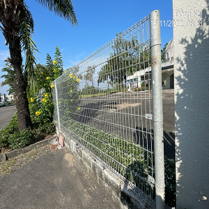 Lưới thép hàng rào gập tam giác